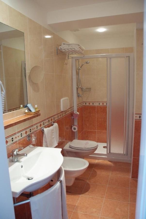Hotel Marilena Ричоне Екстериор снимка