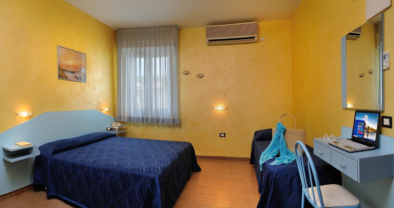 Hotel Marilena Ричоне Екстериор снимка