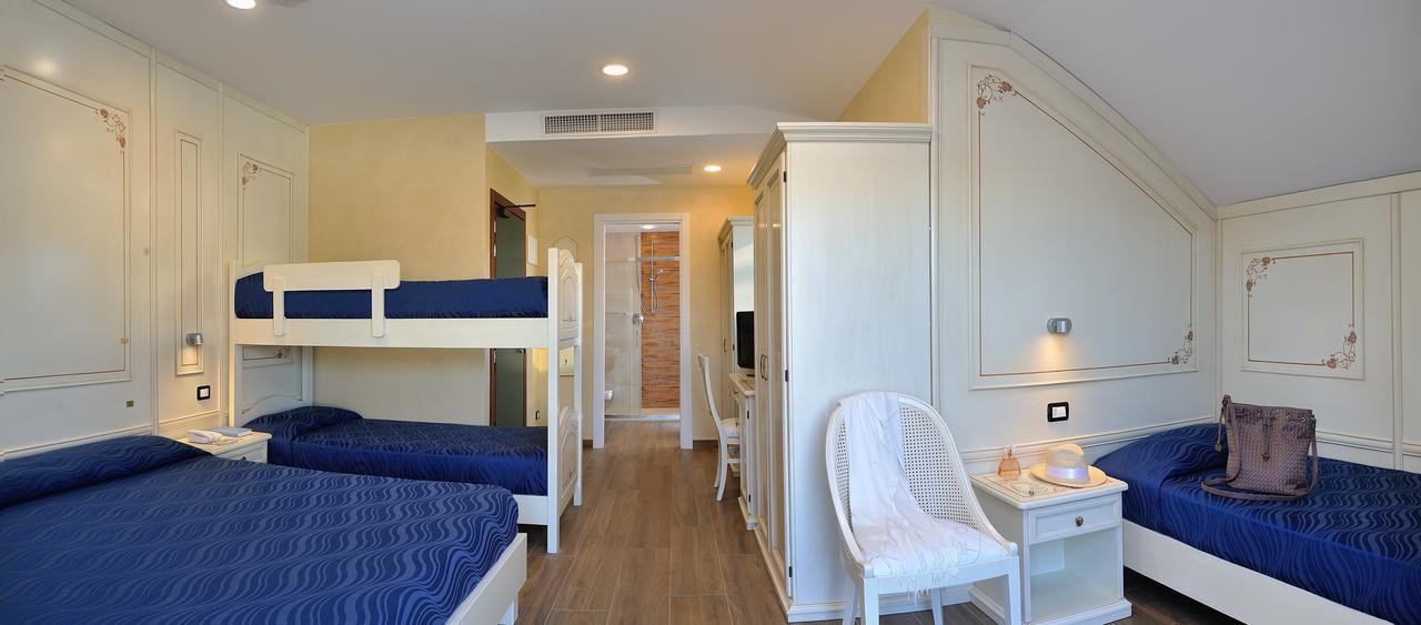 Hotel Marilena Ричоне Екстериор снимка