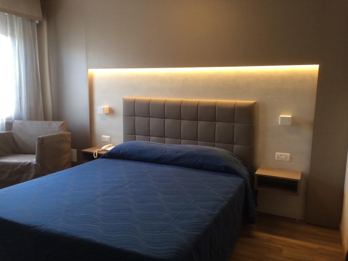 Hotel Marilena Ричоне Екстериор снимка