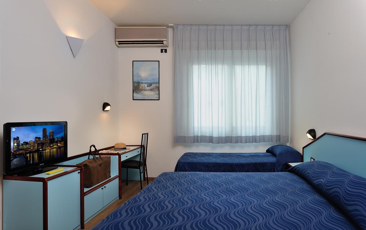 Hotel Marilena Ричоне Екстериор снимка
