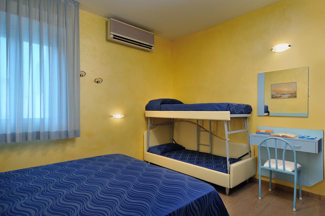 Hotel Marilena Ричоне Екстериор снимка