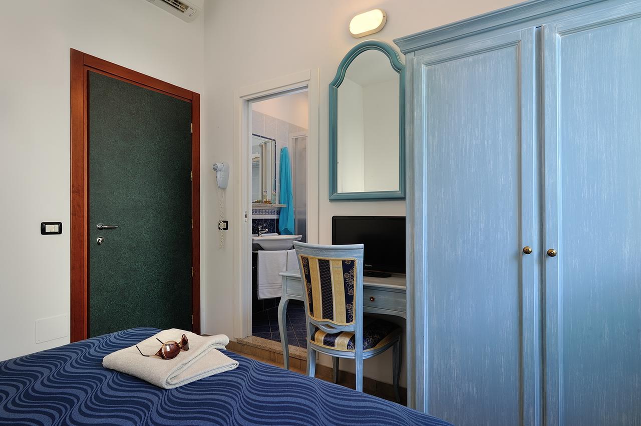 Hotel Marilena Ричоне Екстериор снимка
