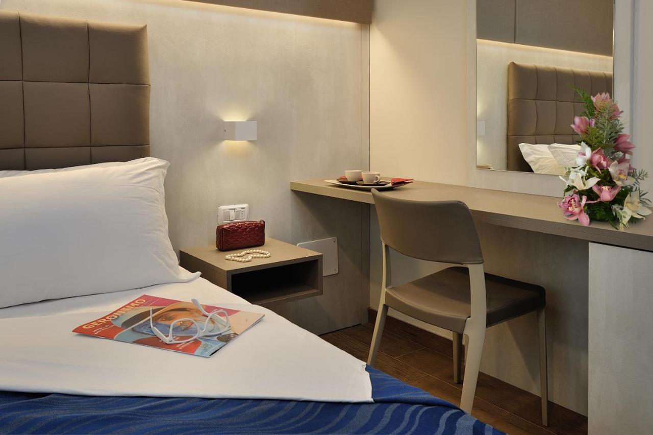 Hotel Marilena Ричоне Екстериор снимка